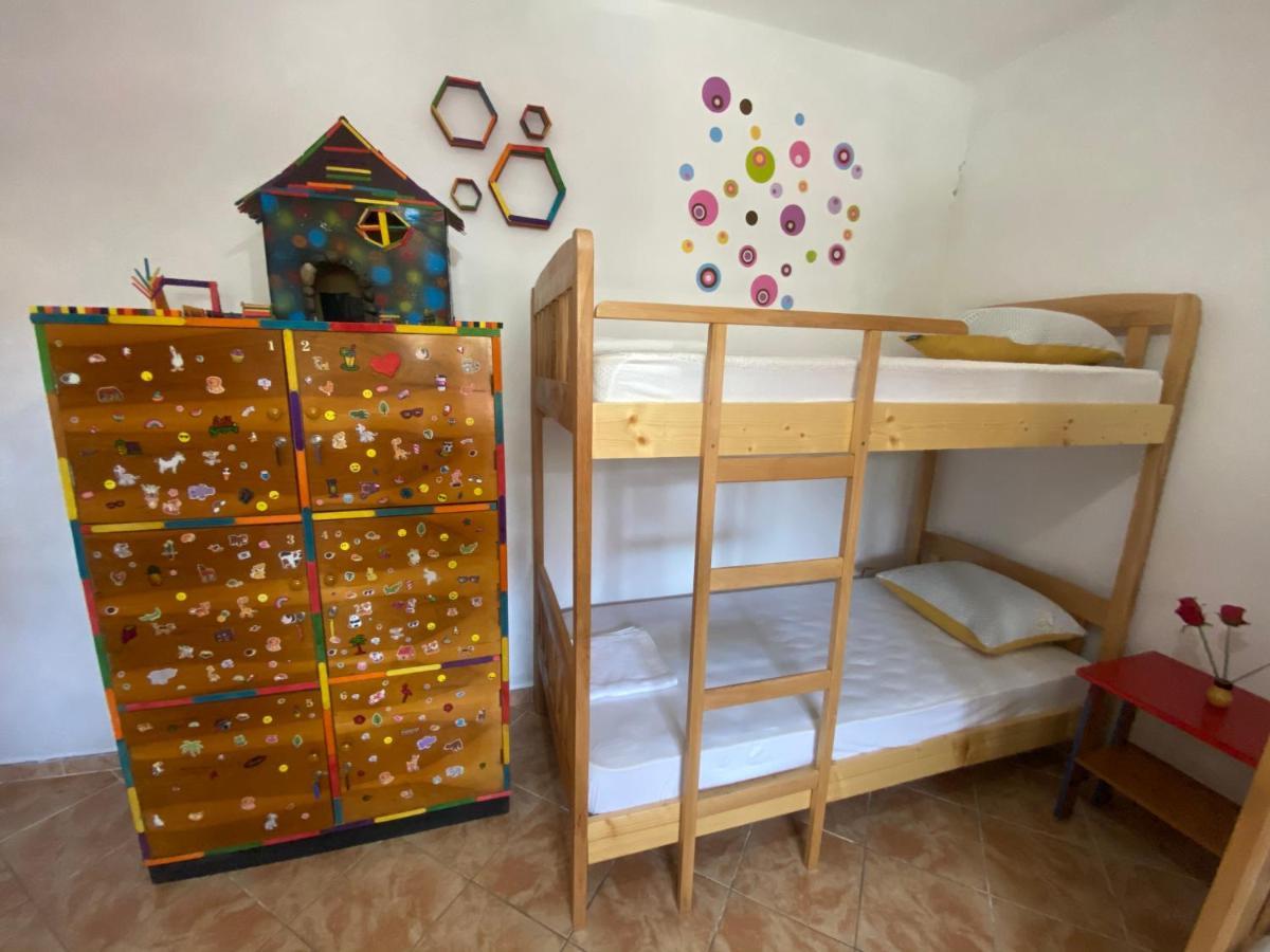 The Hood - Shkodra Backpackers Hostel المظهر الخارجي الصورة