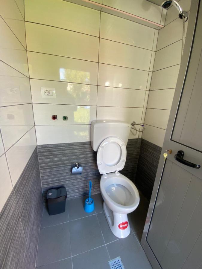 The Hood - Shkodra Backpackers Hostel المظهر الخارجي الصورة
