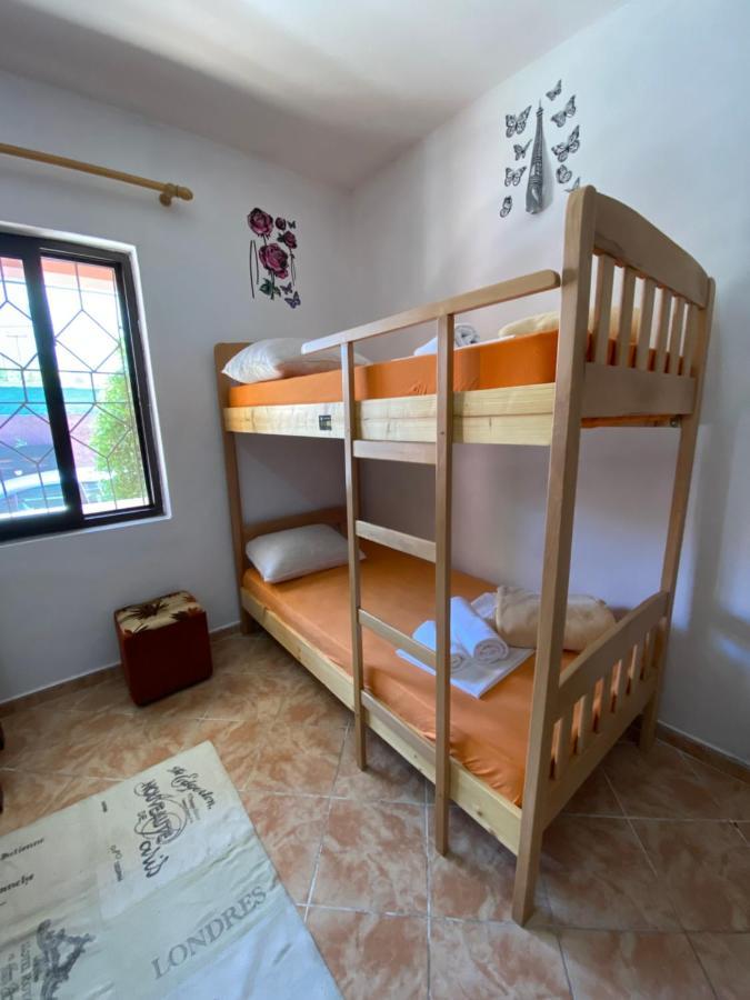 The Hood - Shkodra Backpackers Hostel المظهر الخارجي الصورة