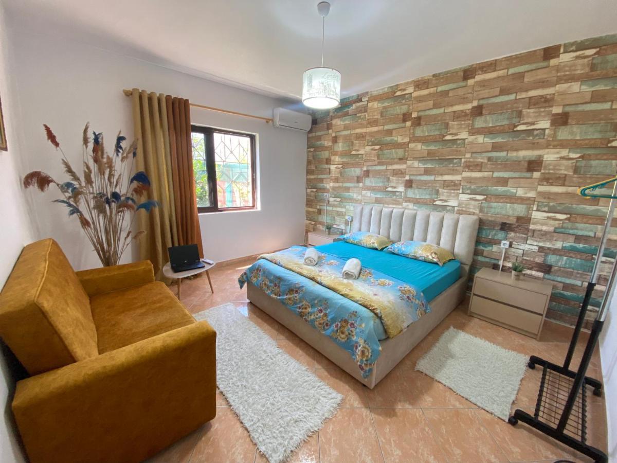 The Hood - Shkodra Backpackers Hostel المظهر الخارجي الصورة