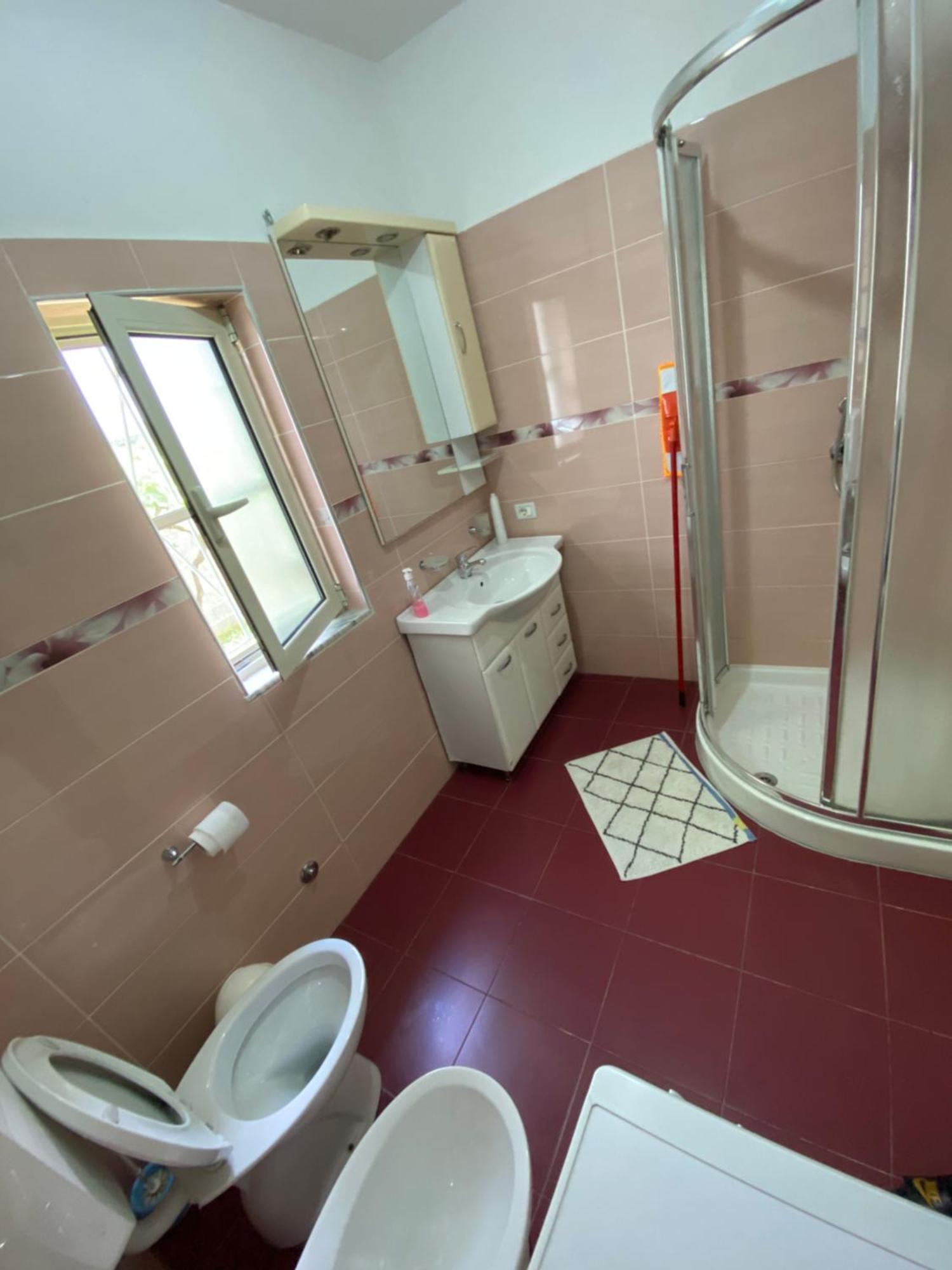 The Hood - Shkodra Backpackers Hostel المظهر الخارجي الصورة